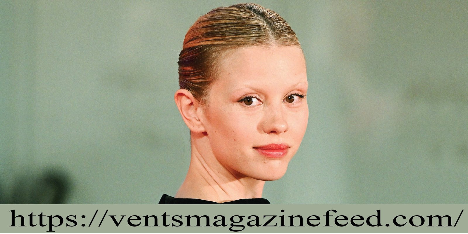 Mia Goth Eyebrows