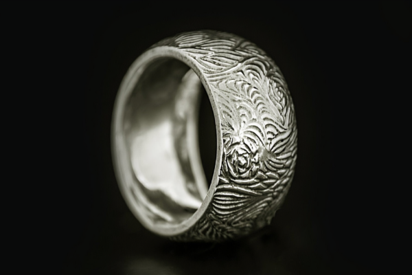 10K White Gold Wedding Ring Scroll