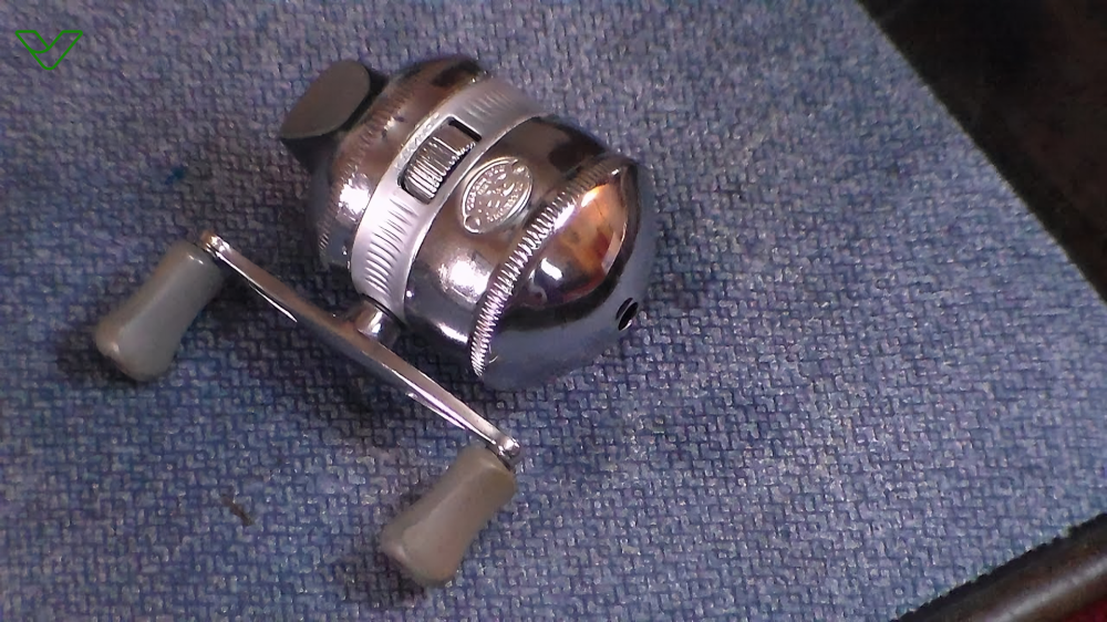 Zebco 909 Gold Crown Gold Foot Reel